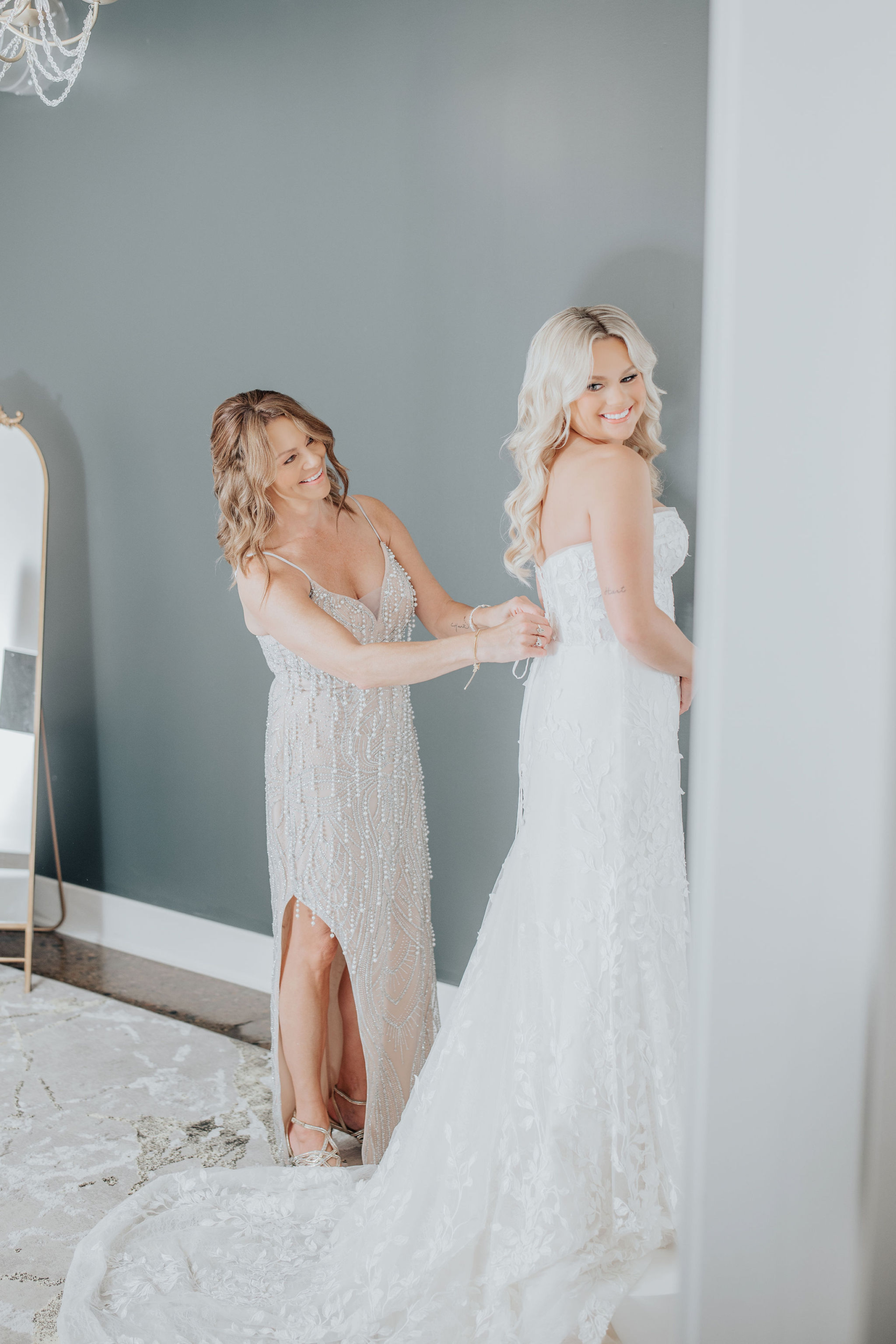 2025-9-20_Laken_Jackson_Wedding-104.webp Minneapolis wedding hair and makeup